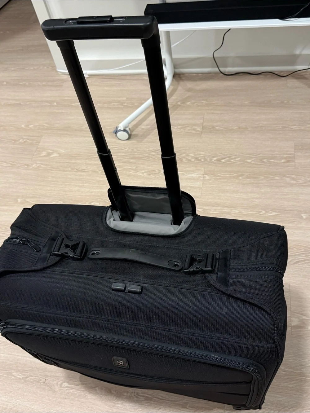 Victorinox Black Rolling Laptop Case with Telescopic Handle